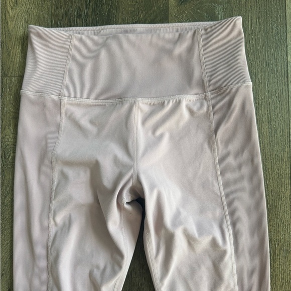 Athleta Leggings. Blush pink in color. Women’s size small. Great used condition! - Picture 3 of 9